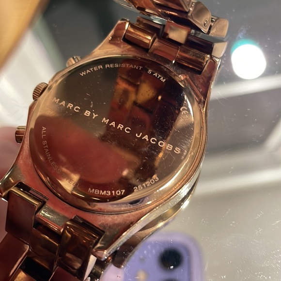 Watch - Picture 3 of 5